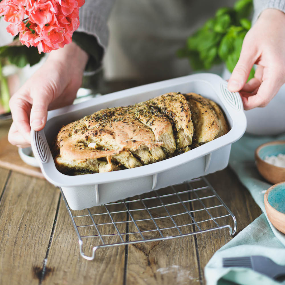BREAD BAKING PAN